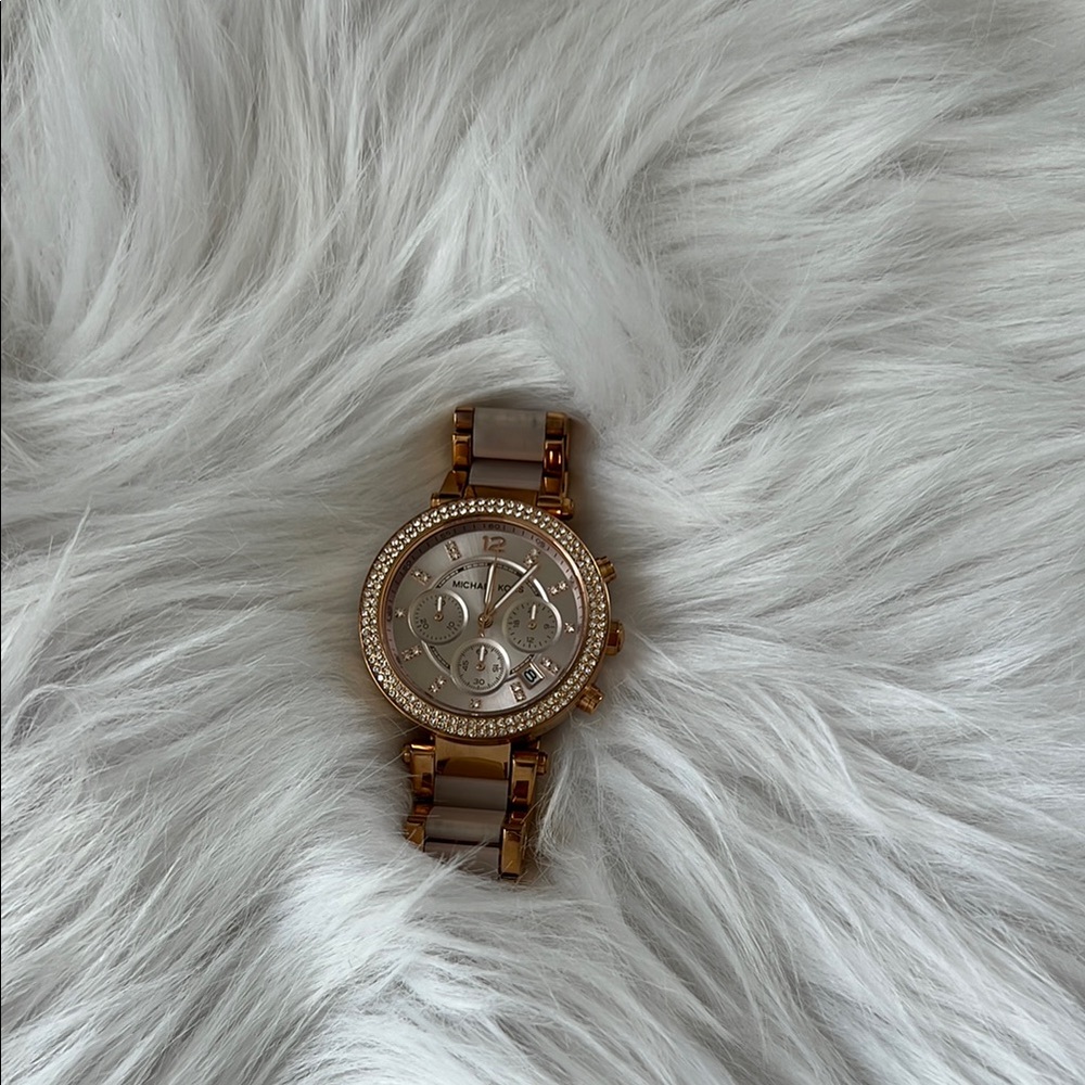 Elegant rose gold and pink Women's Watch